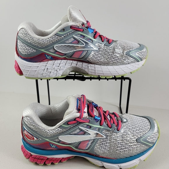 Brooks Ravenna 6 Womens Running Shoes
Size 6.5
E - Picture 11 of 12